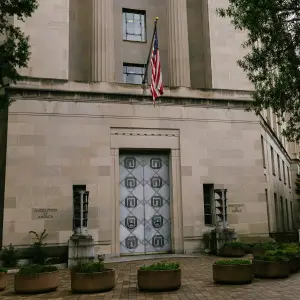 Justice Dept. Reaches Out to Ghislaine Maxwell, a Longtime Epstein Associate